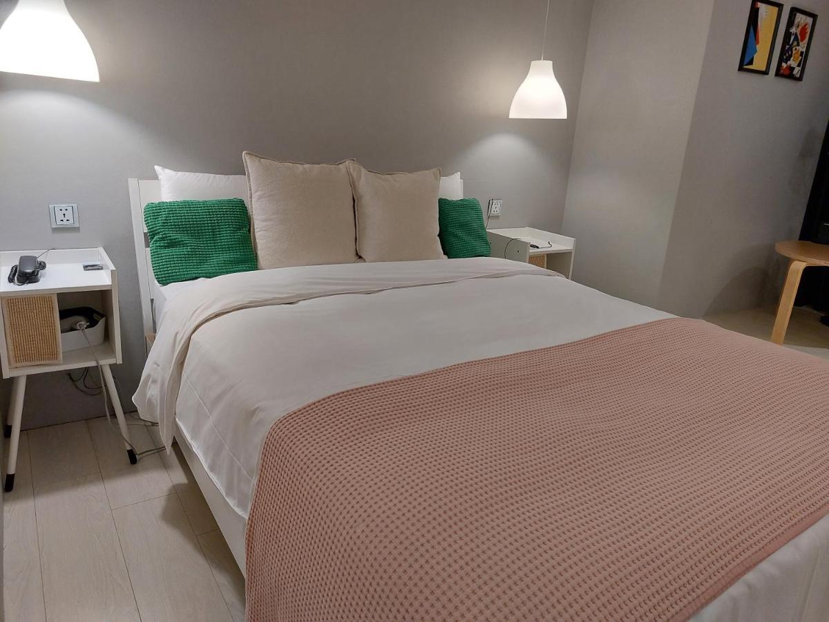 Yomi Hotel - Shuanglian Mrt Тайпей Екстериор снимка