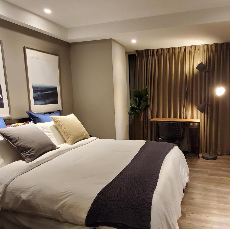 Yomi Hotel - Shuanglian Mrt Тайпей Екстериор снимка