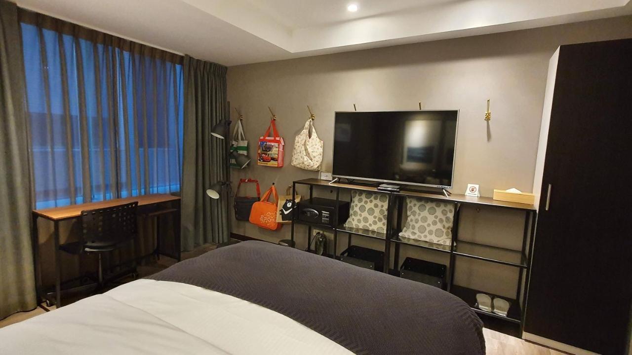 Yomi Hotel - Shuanglian Mrt Тайпей Екстериор снимка