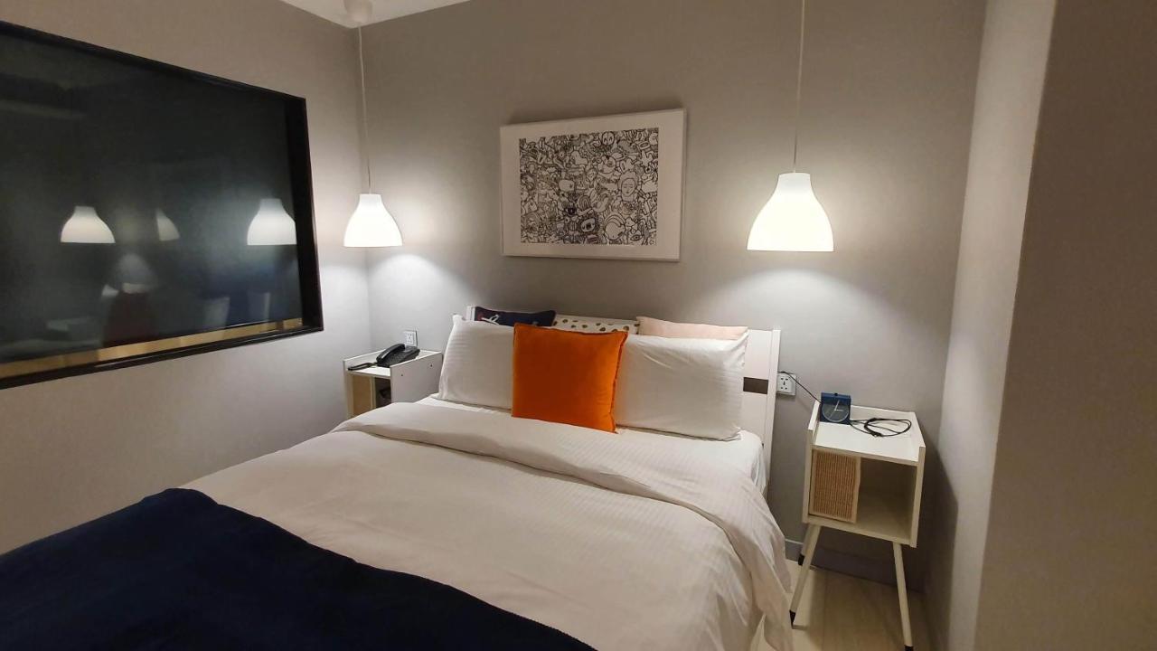 Yomi Hotel - Shuanglian Mrt Тайпей Екстериор снимка