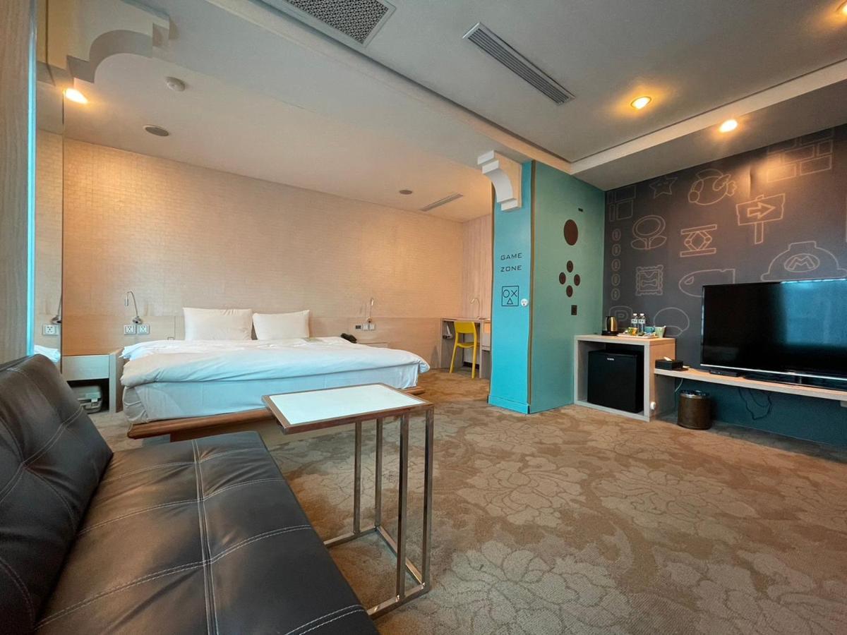 Yomi Hotel - Shuanglian Mrt Тайпей Екстериор снимка